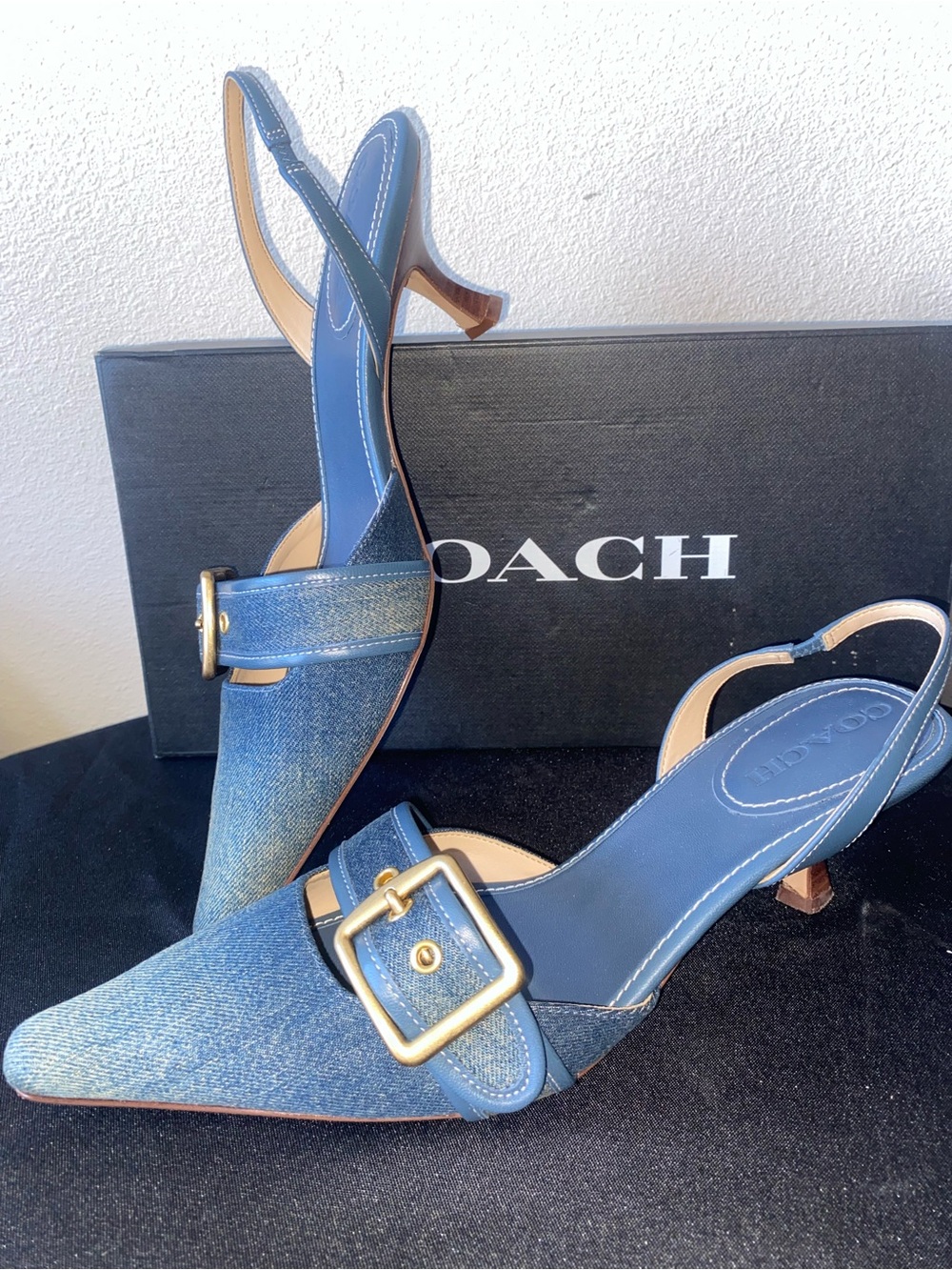 Coach Blue Denim Pointed Slingback Heels with Buckle Sz 8.5 - Picture 4 of 10